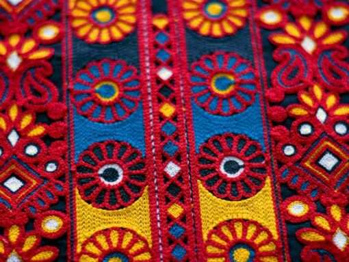 سوزن‌دوزی سنتی